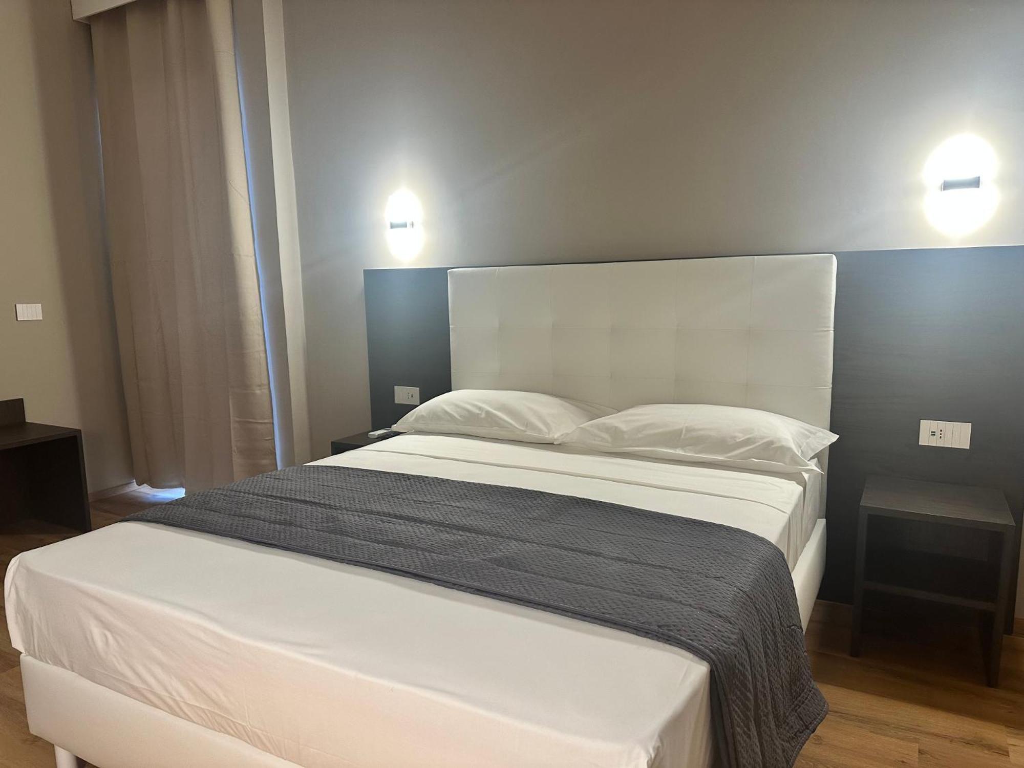 Sunset Guest House 레조디칼라브리아 외부 사진